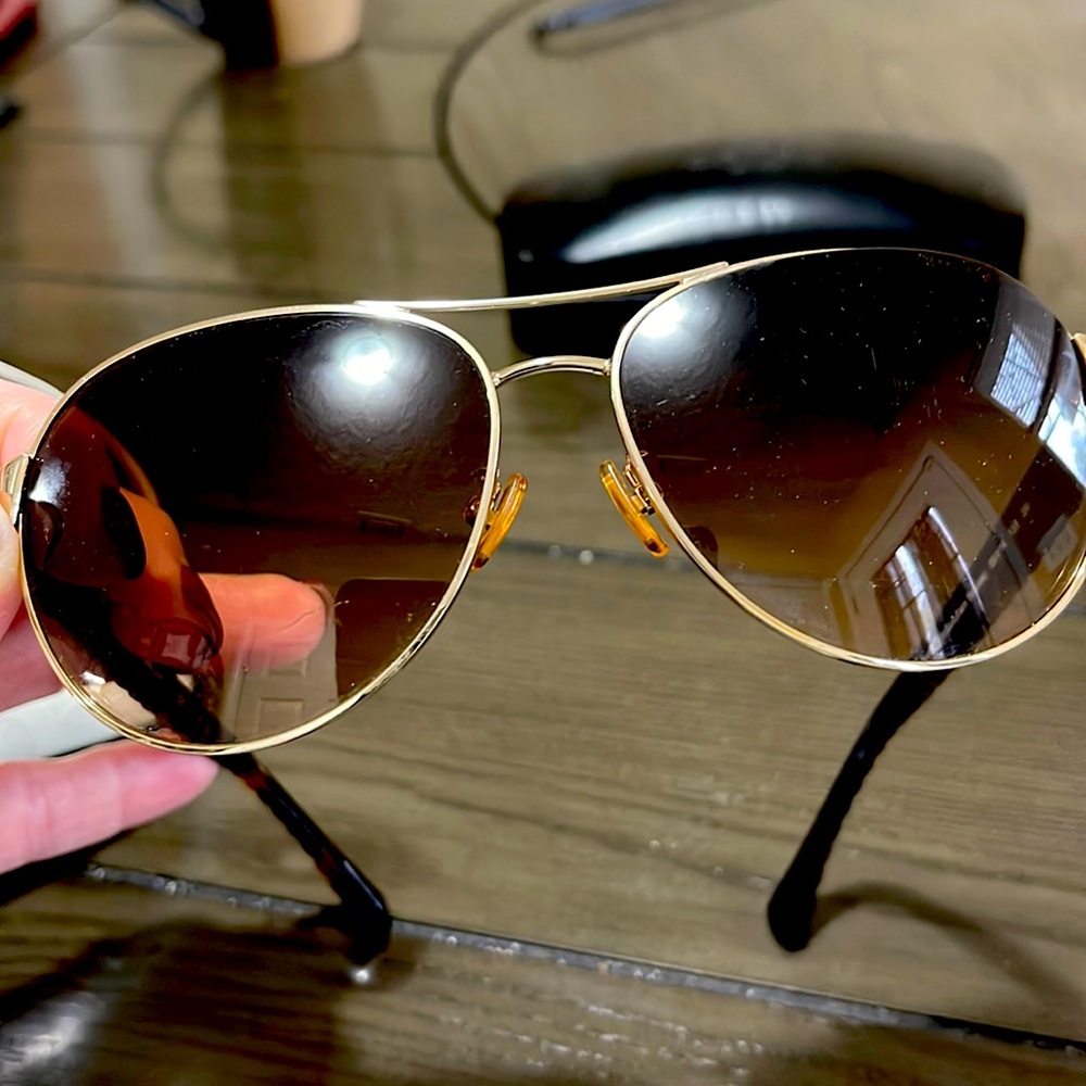 Coach HC7055 sunglasses